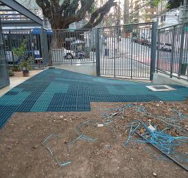 PERMEABLE AREA FOR CORPORATE BUILDING